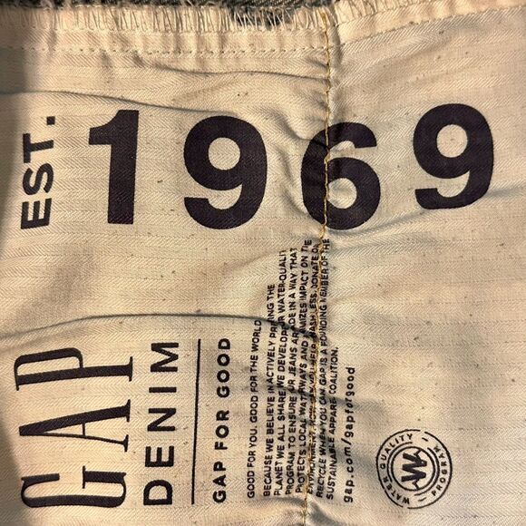 GAP Blue Boyfriend Jeans with Distressed Details - Picture 5 of 5